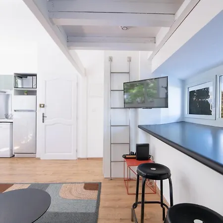 Latitude, Vue Daire Saint-Tropez